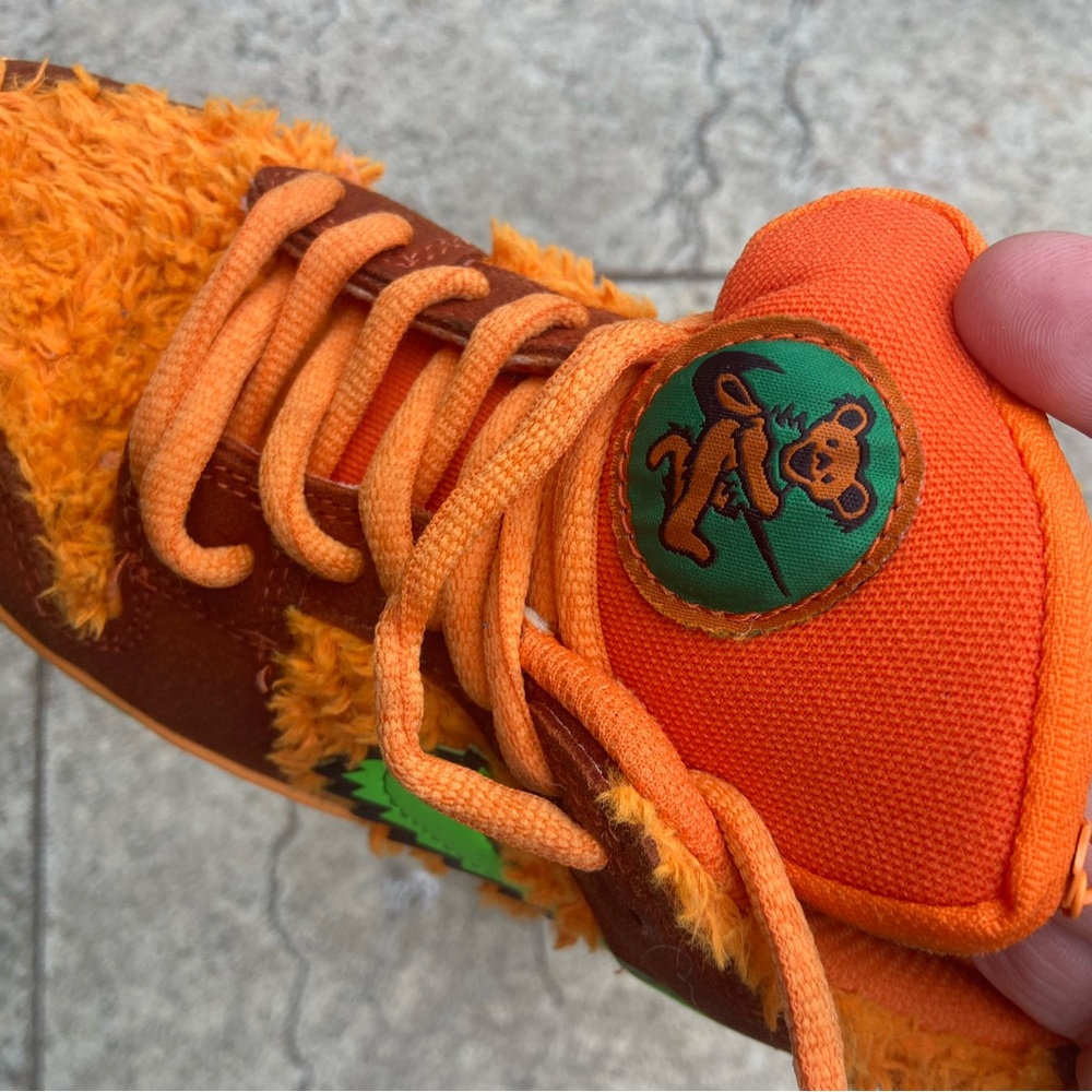 Grateful Dead Nike SB Dunk Mens Size 8 Fuzzy Sneakers - Picture 5 of 11